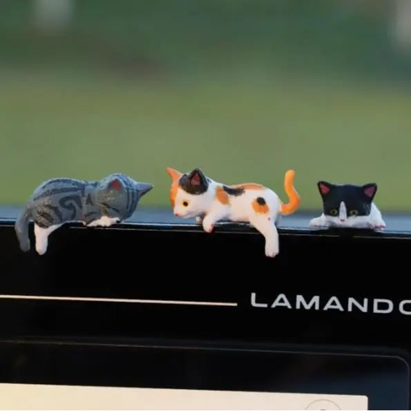 Mini Hyggekatte – Søde Små Katte til Dit Skrivebord