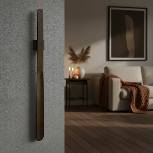 LoveleiHorn™ – Det magnetiske skohorn i træ
