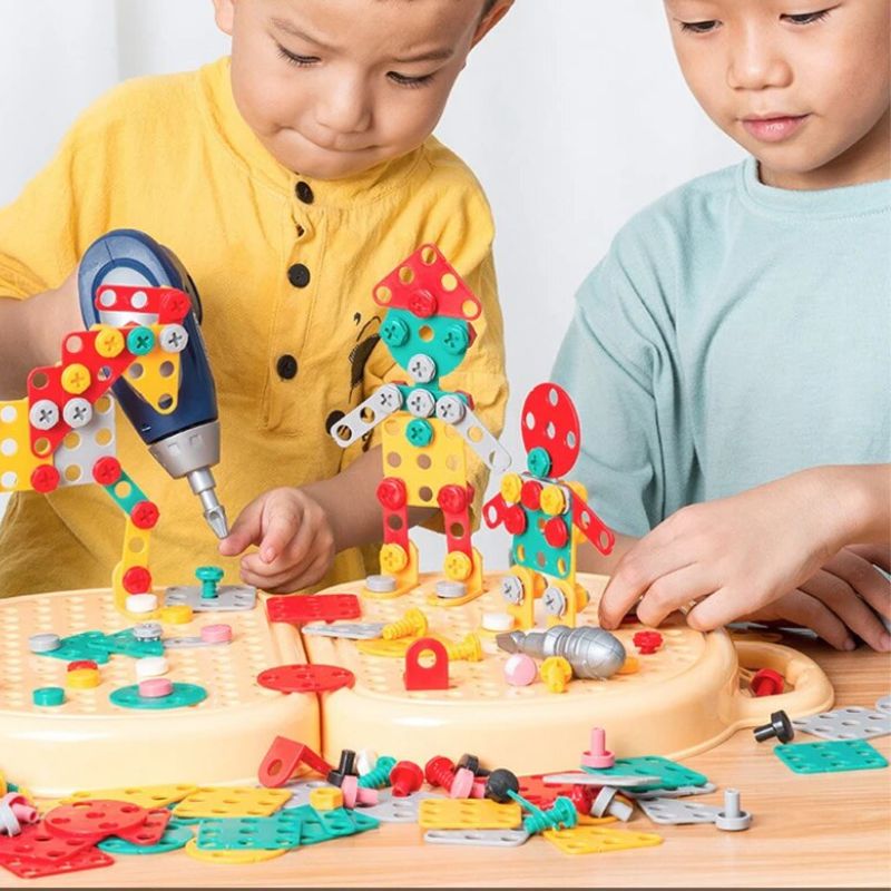 MiniByggeLovelei™ – Små hænder, store idéer!