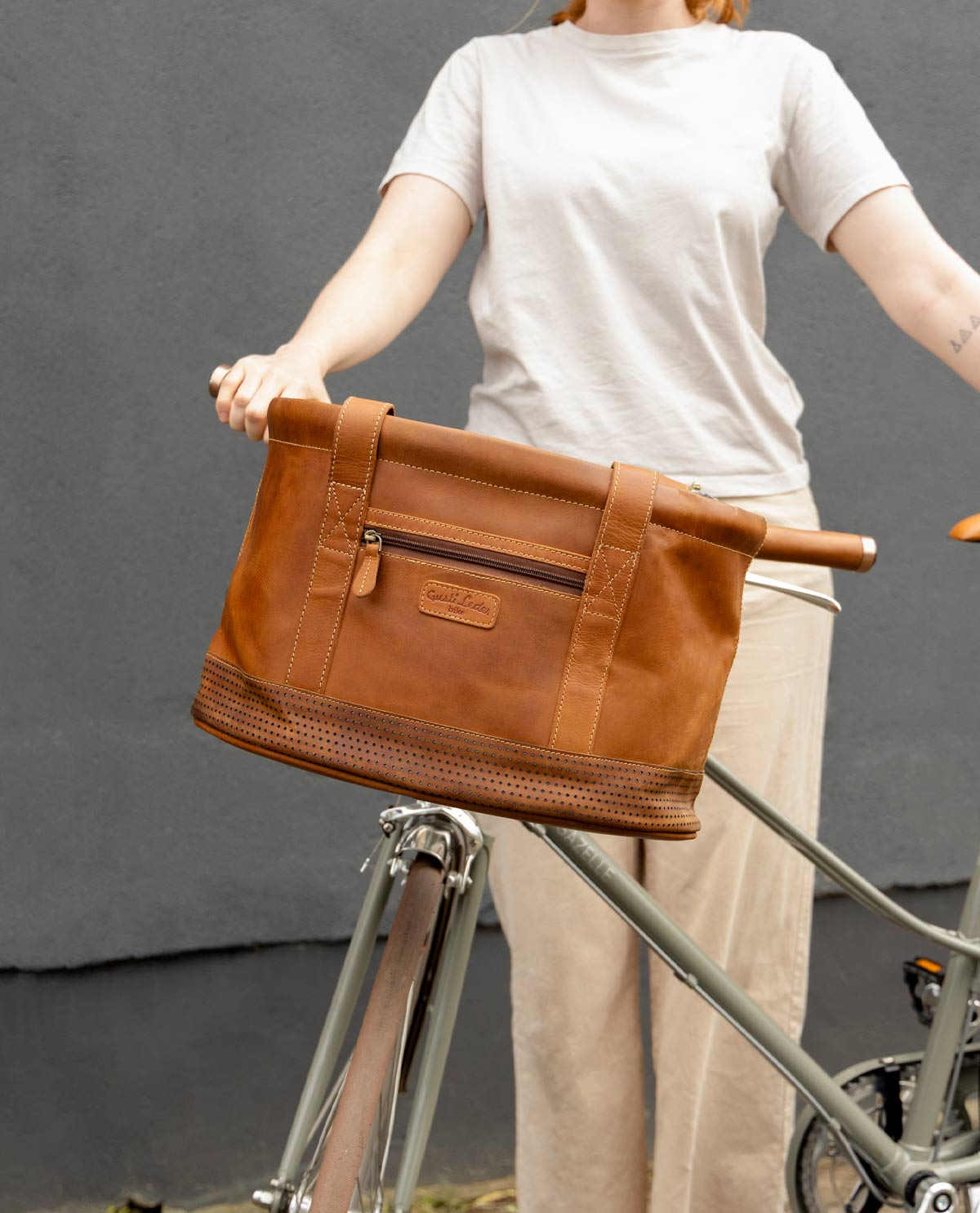 Outlet Styrtaske