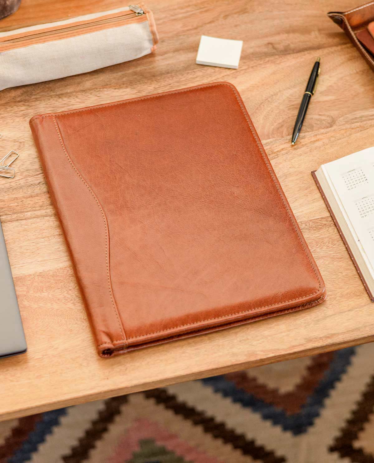 Outlet Organizer